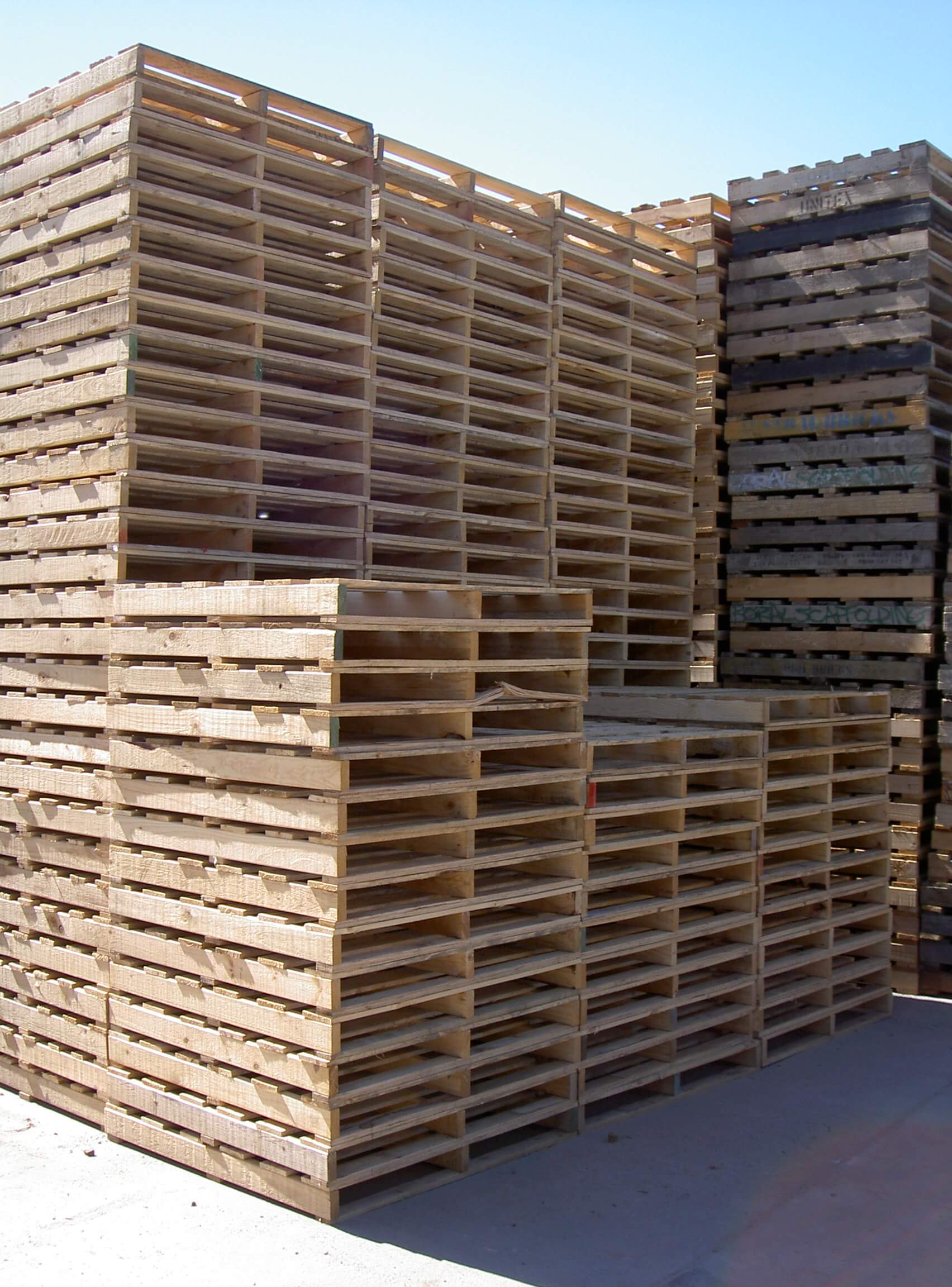 Standard Pallets in Melbourne 1165mm Pallets Smart Pallets
